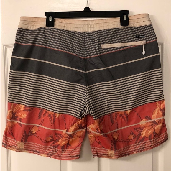 Billabong Boardshorts - Picture 2 of 4